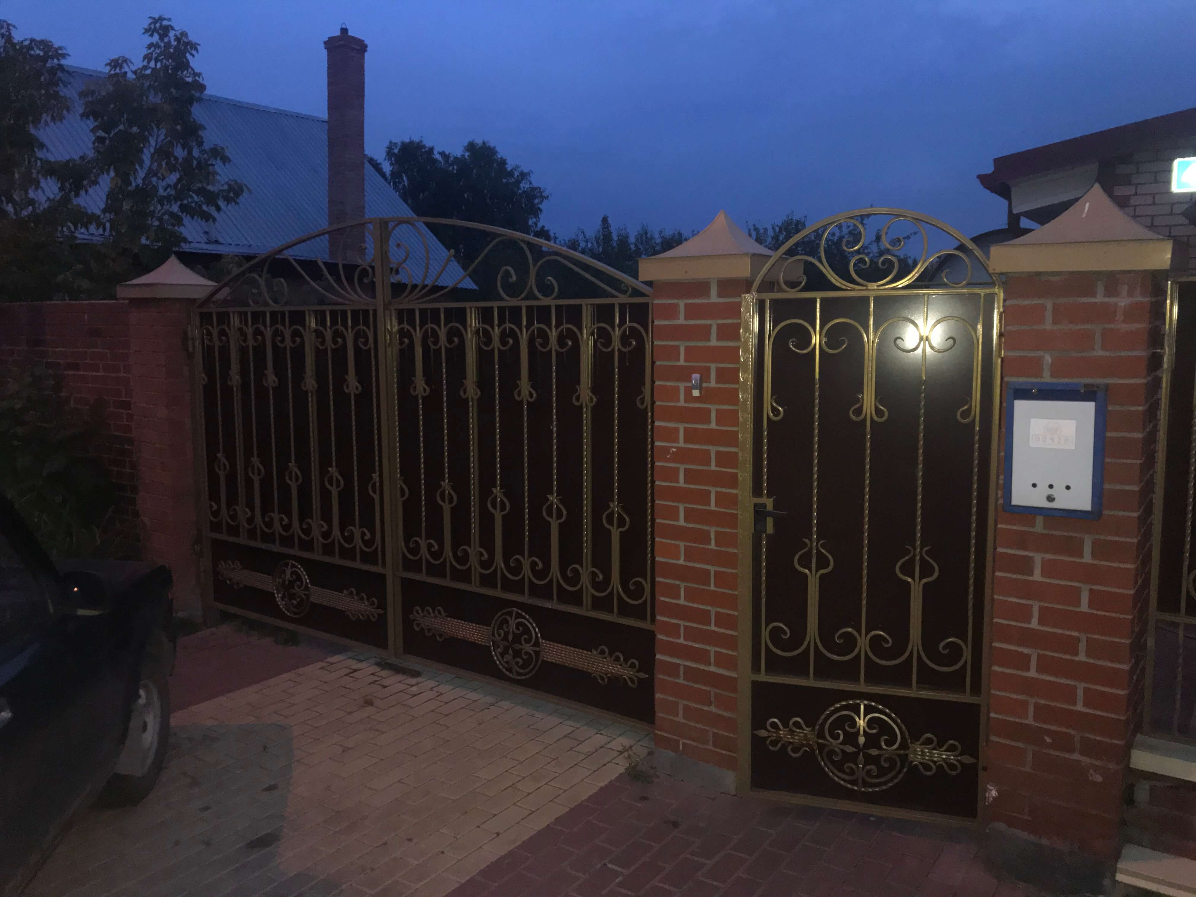 Дом из кирпича