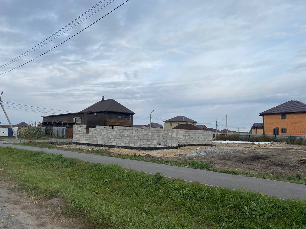 Загородный дом из керамзитоблоков