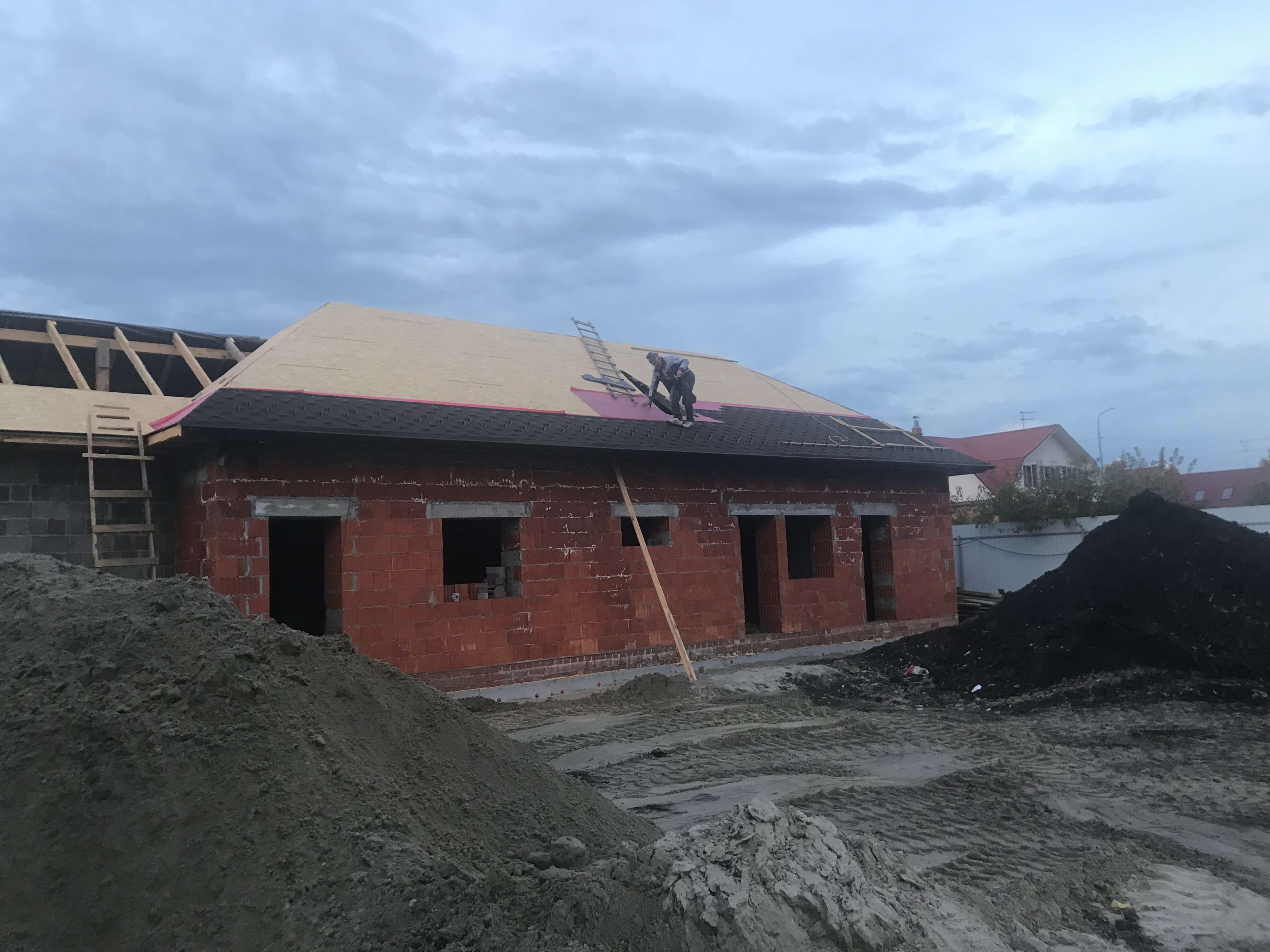 Баня и хоз.блок из керамоблоков с облицовкой керамическим кирпичом